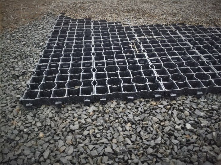 VersiGrid™ paddock install showing base and footing installation